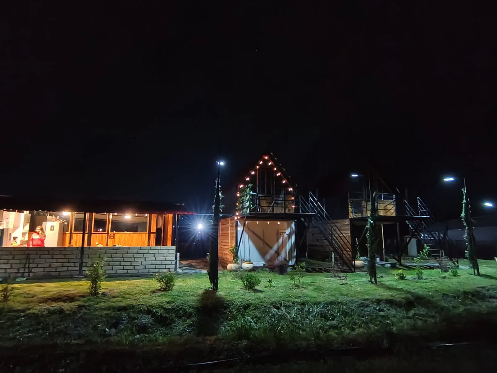 Vista general glamping Camino de Luna Villa de Leyva nocturna